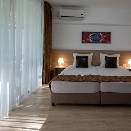 Ariana Hotel 希典 外观 照片