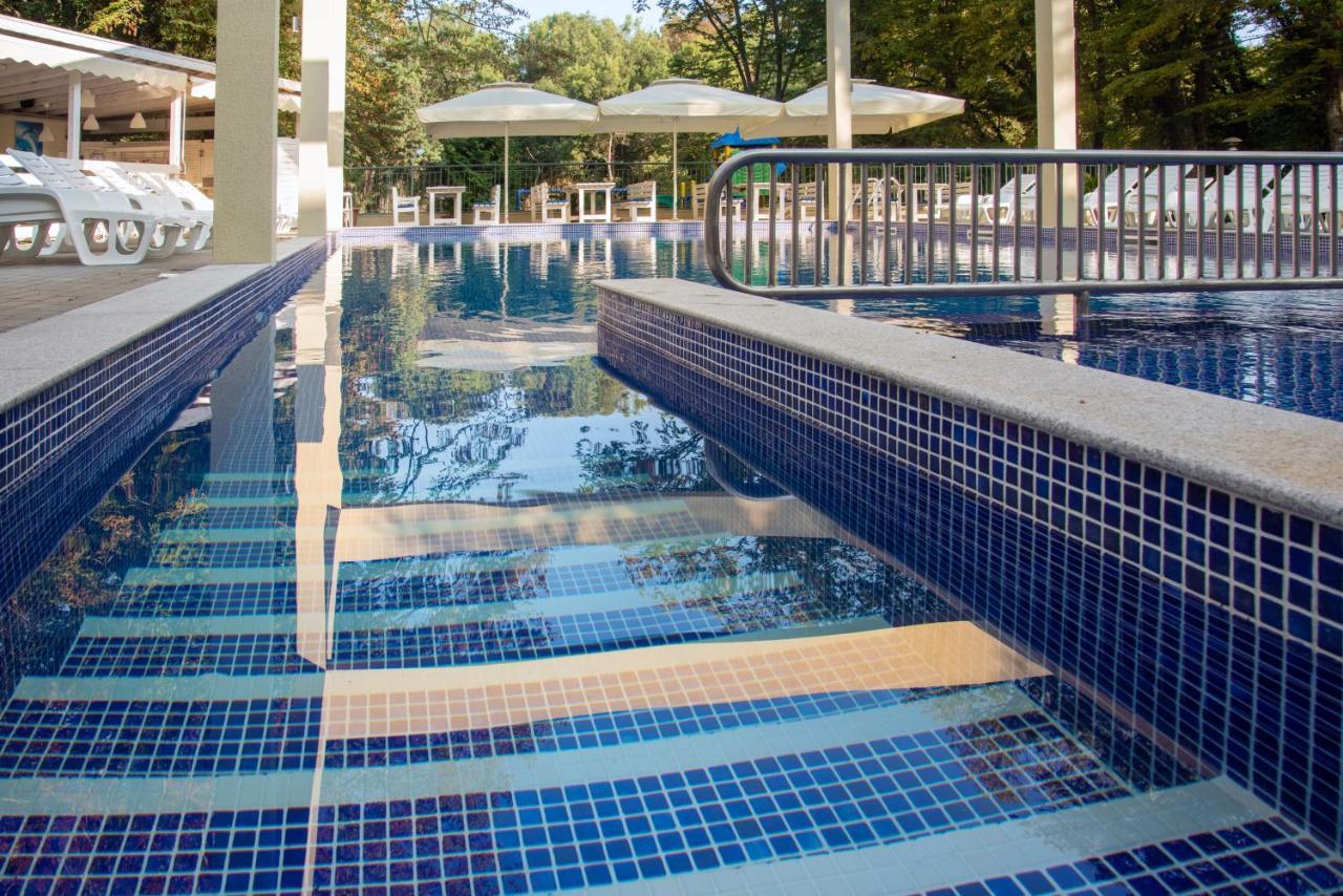 Ariana Hotel 希典 外观 照片
